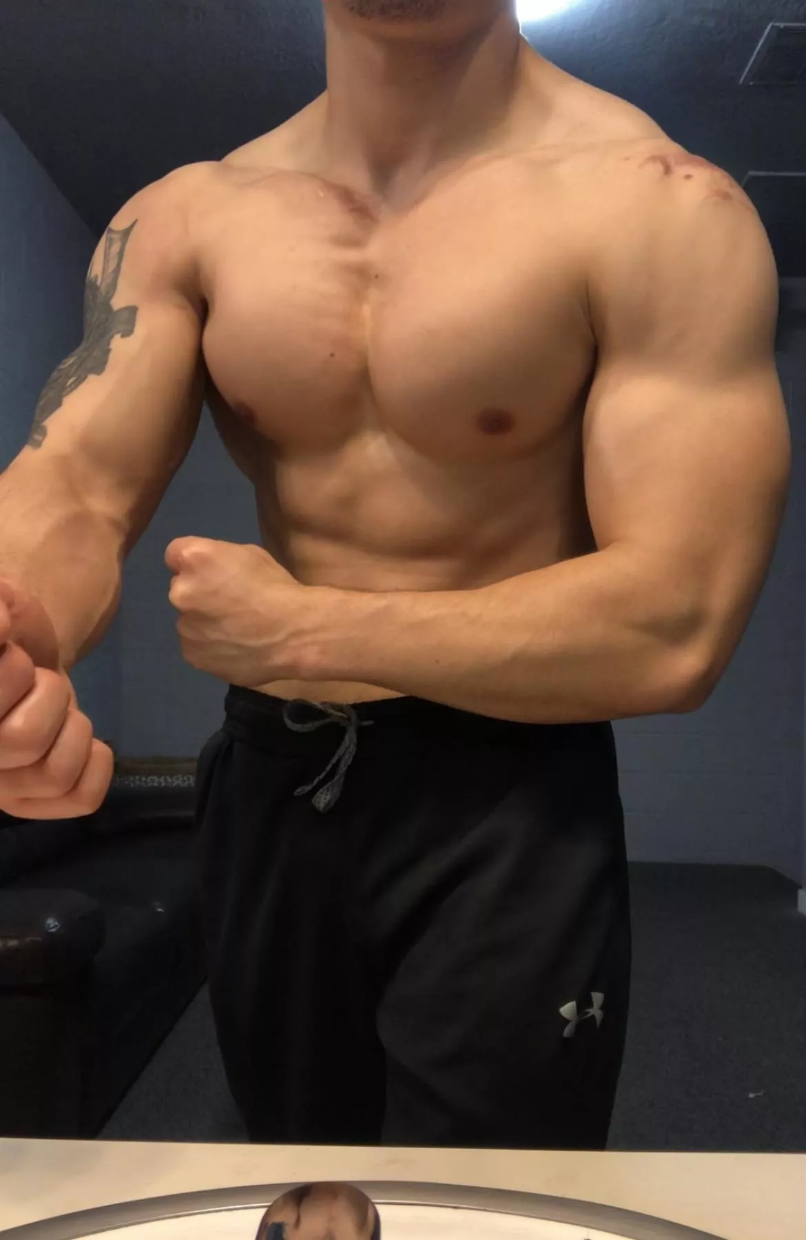 My very strong forearms 😎 posted by TheeGuyDerek