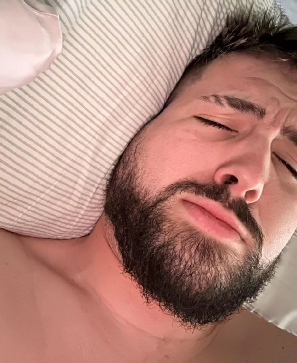 Of course I woke up sick on this pretty Sunday. 🥺 posted by Owlowlplank