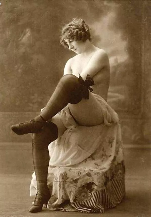 Studio nude posted by Mundane-Employer-719