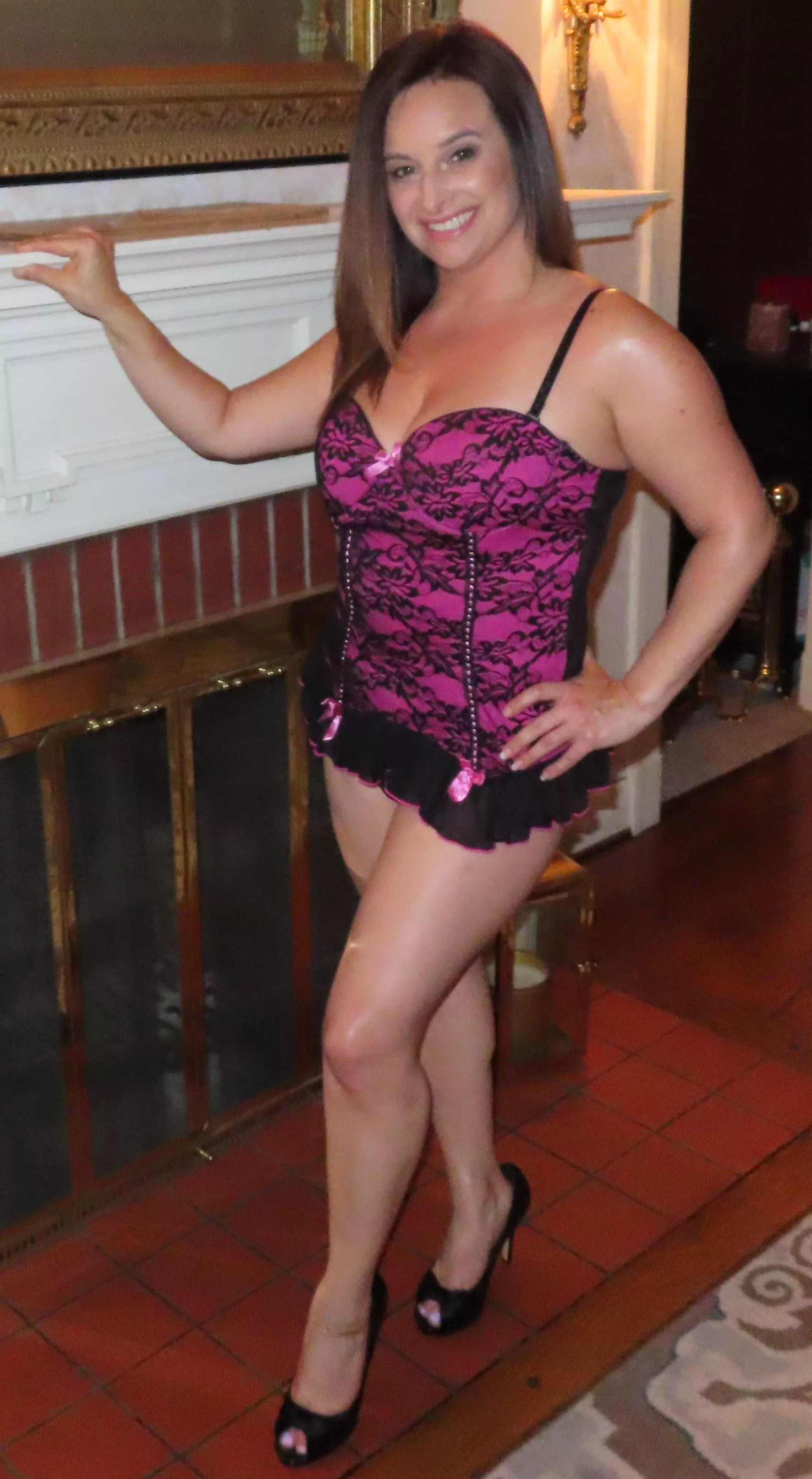 Sunday Funday Milf Ready to Play Come Join Me 45F posted by sophienextdoor