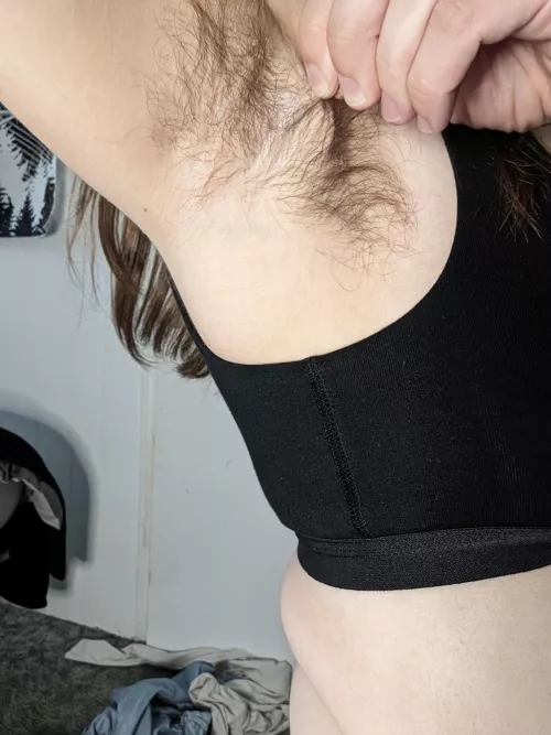 Tugging on the hairy pits  by SisterSleeze