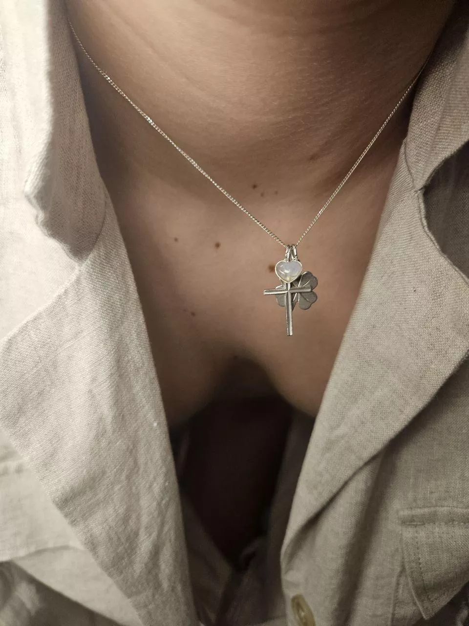 Who would fuck a virgin 18yo with small tits? posted by basham95