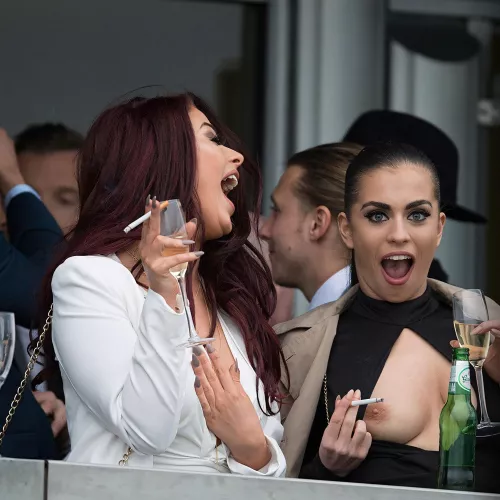 Women who smoke are unashamed of being sex-centered by darkpoetries