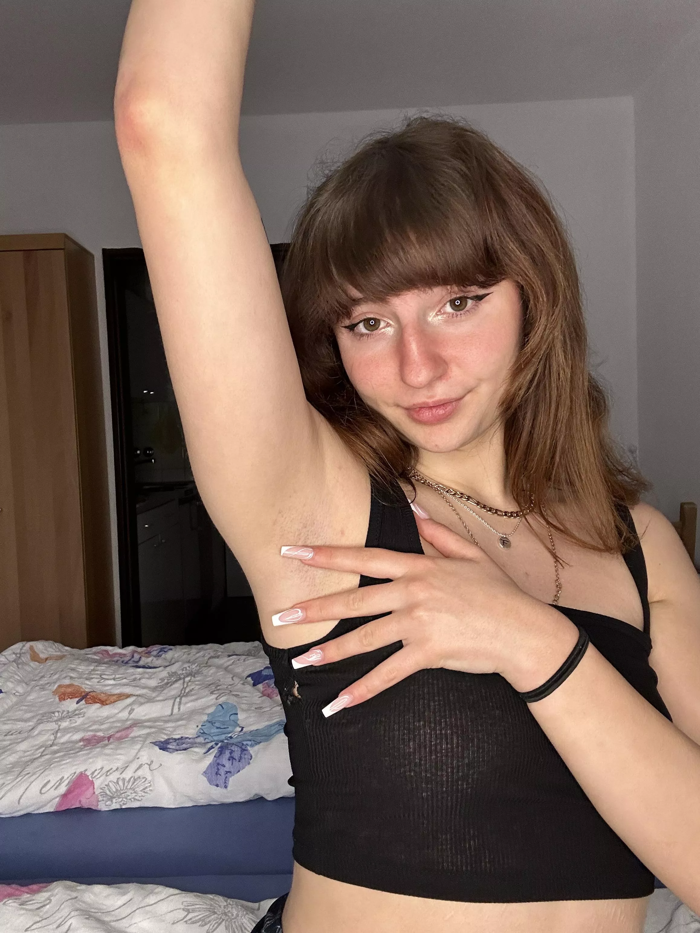 Would you tell me if my pits were stinky?🙈 posted by kizzelwhix