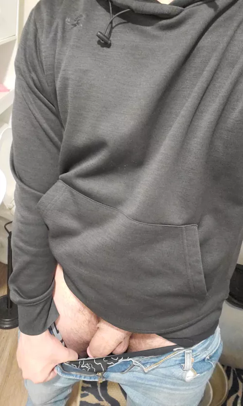 [24] Who wants to feel it? by jockmeat