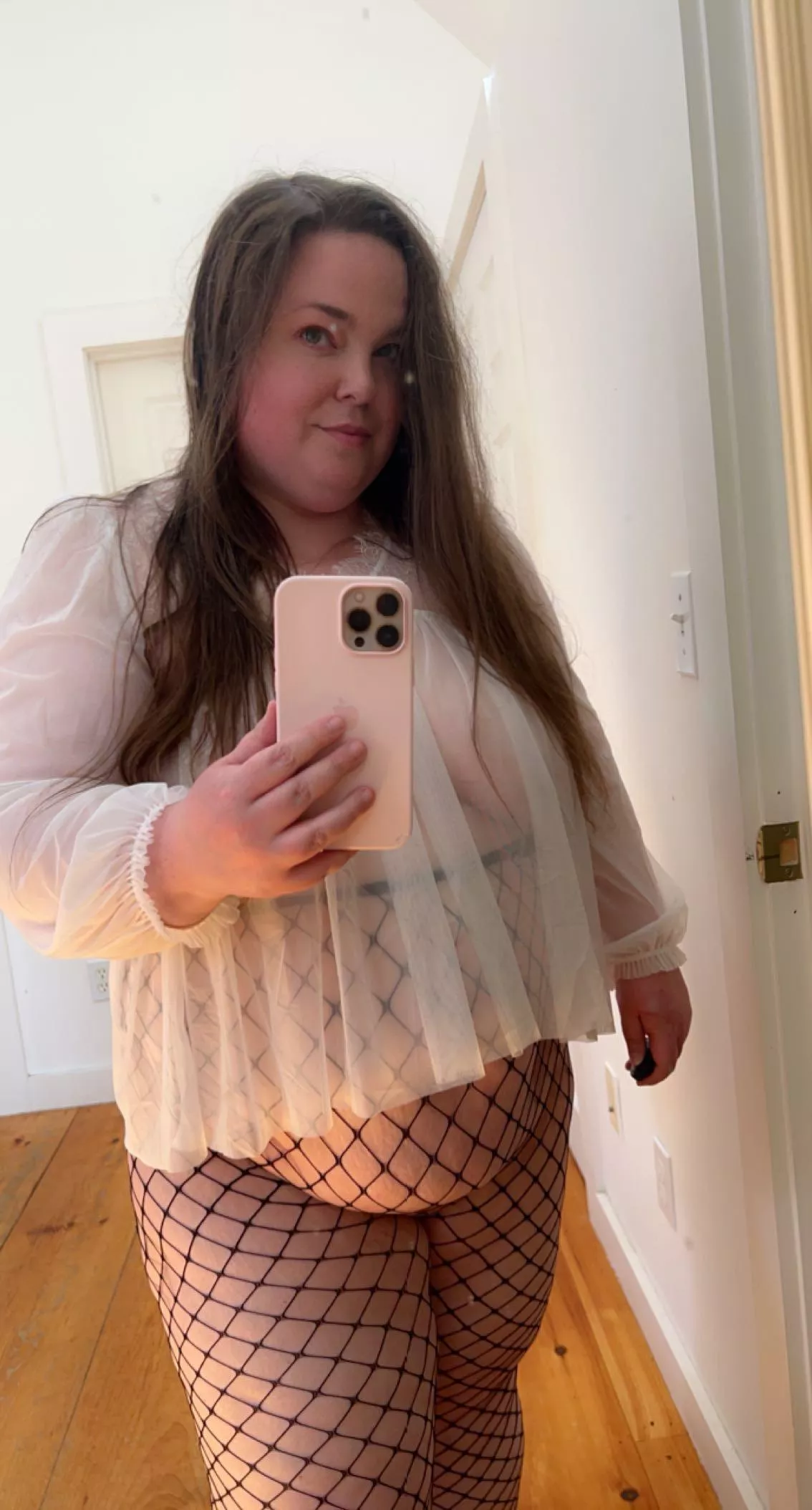 5ft tall bbw if you’re a hobbit enjoyer 😆 posted by Playful-Spell-1060