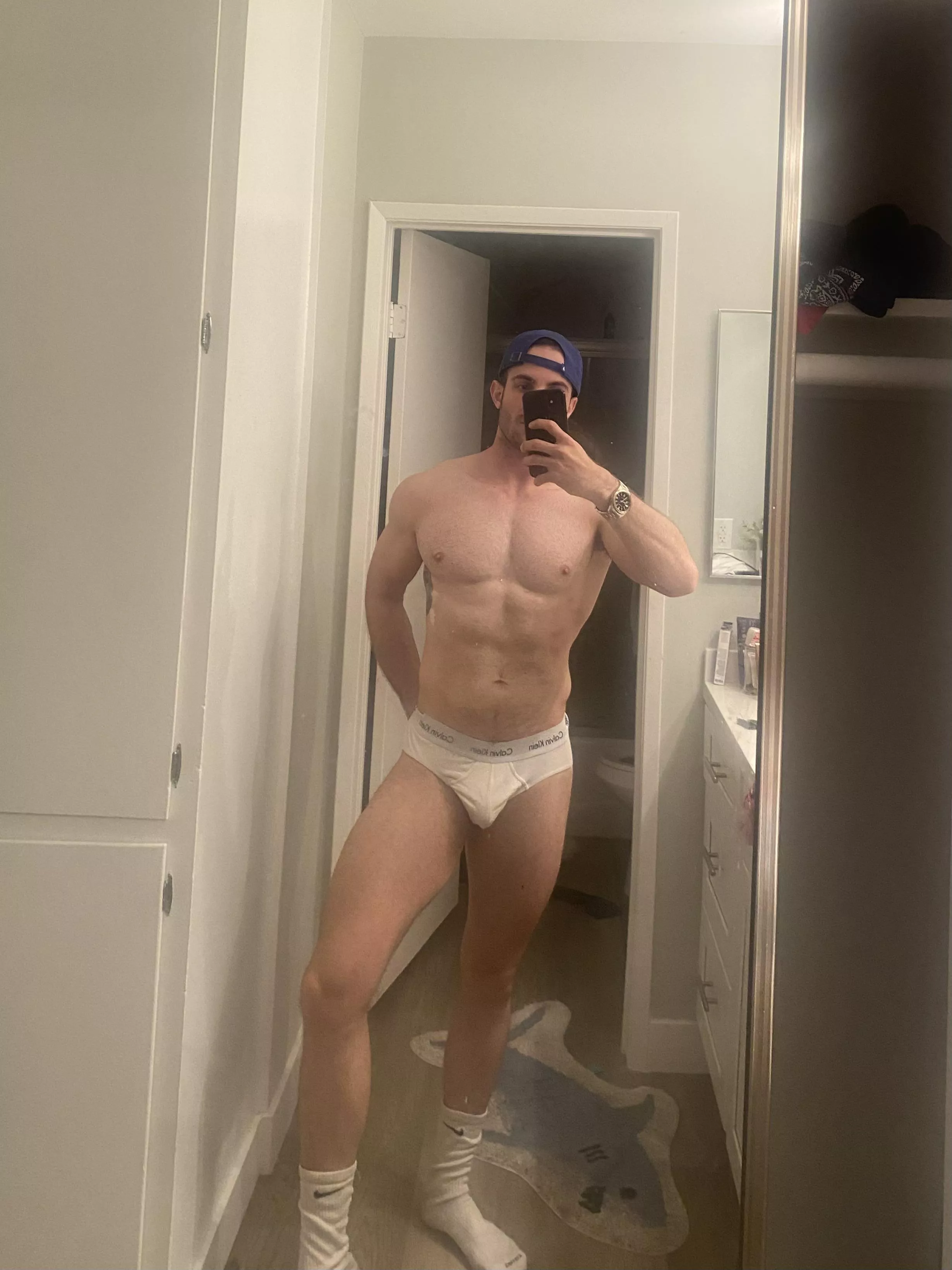Anyone with underwear bulge kink ? posted by Sagging91