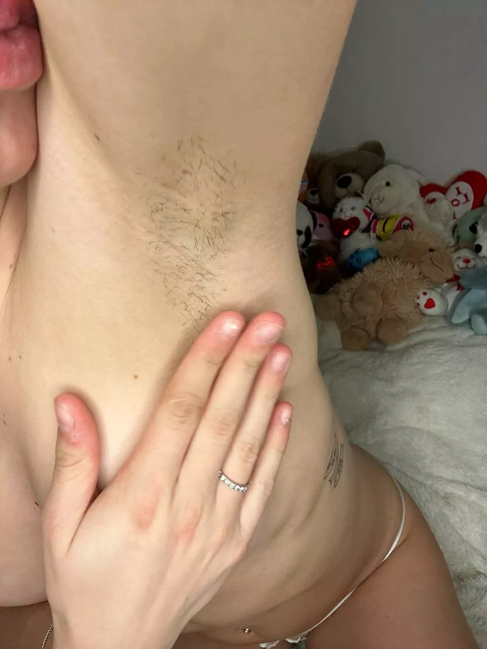 Are you into petite 18yo bodys and armpits like mine? posted by basham95