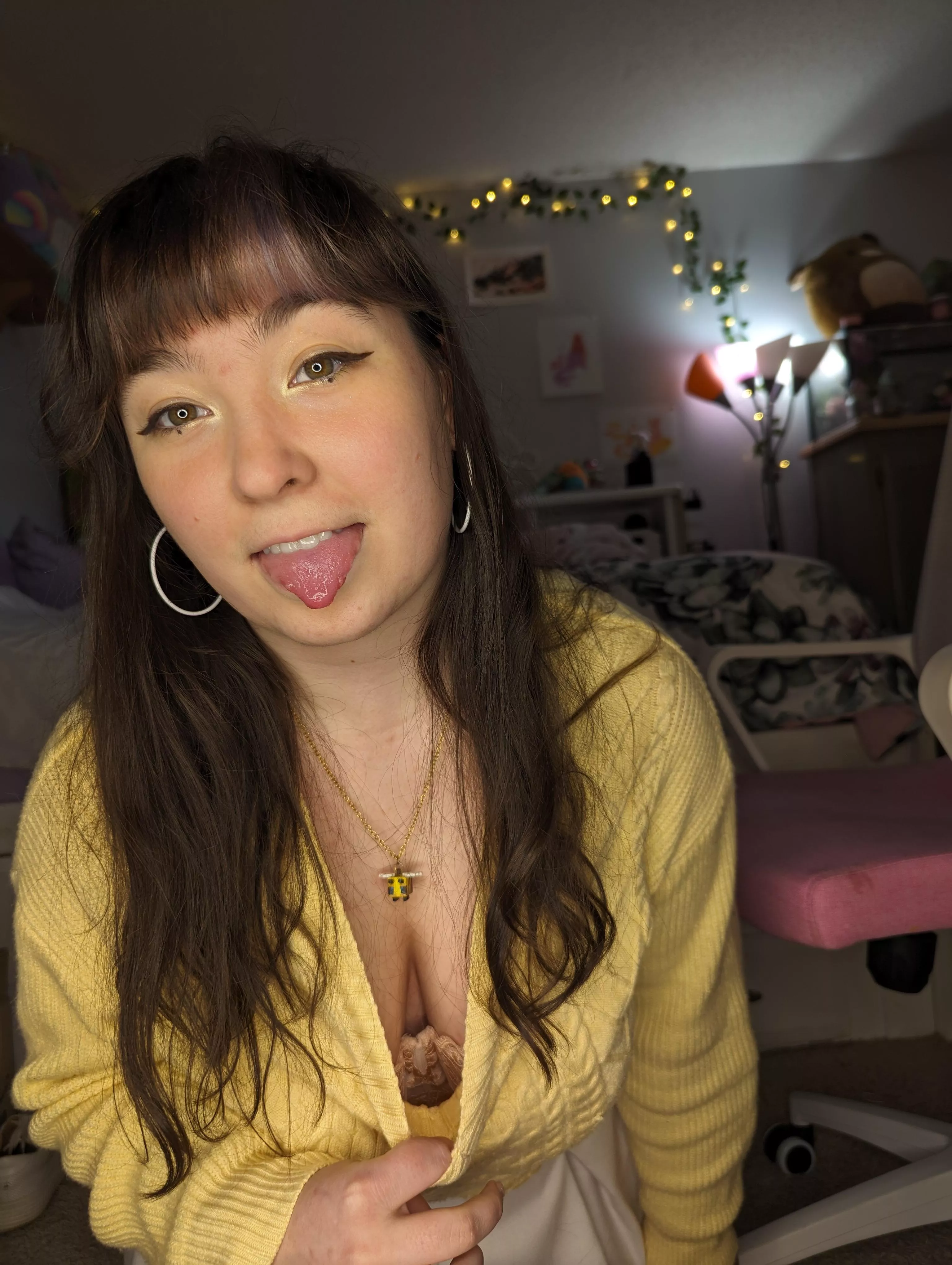 Can you tell what my necklace is? posted by DelilahTheBaker