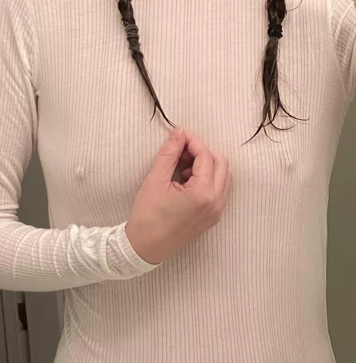 Does the hair draw more attention to the obvious by runts4redbeard