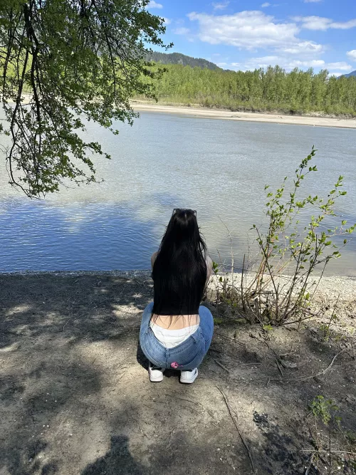 Enjoying the view 🌊🌲 by SoggyStrawberryy
