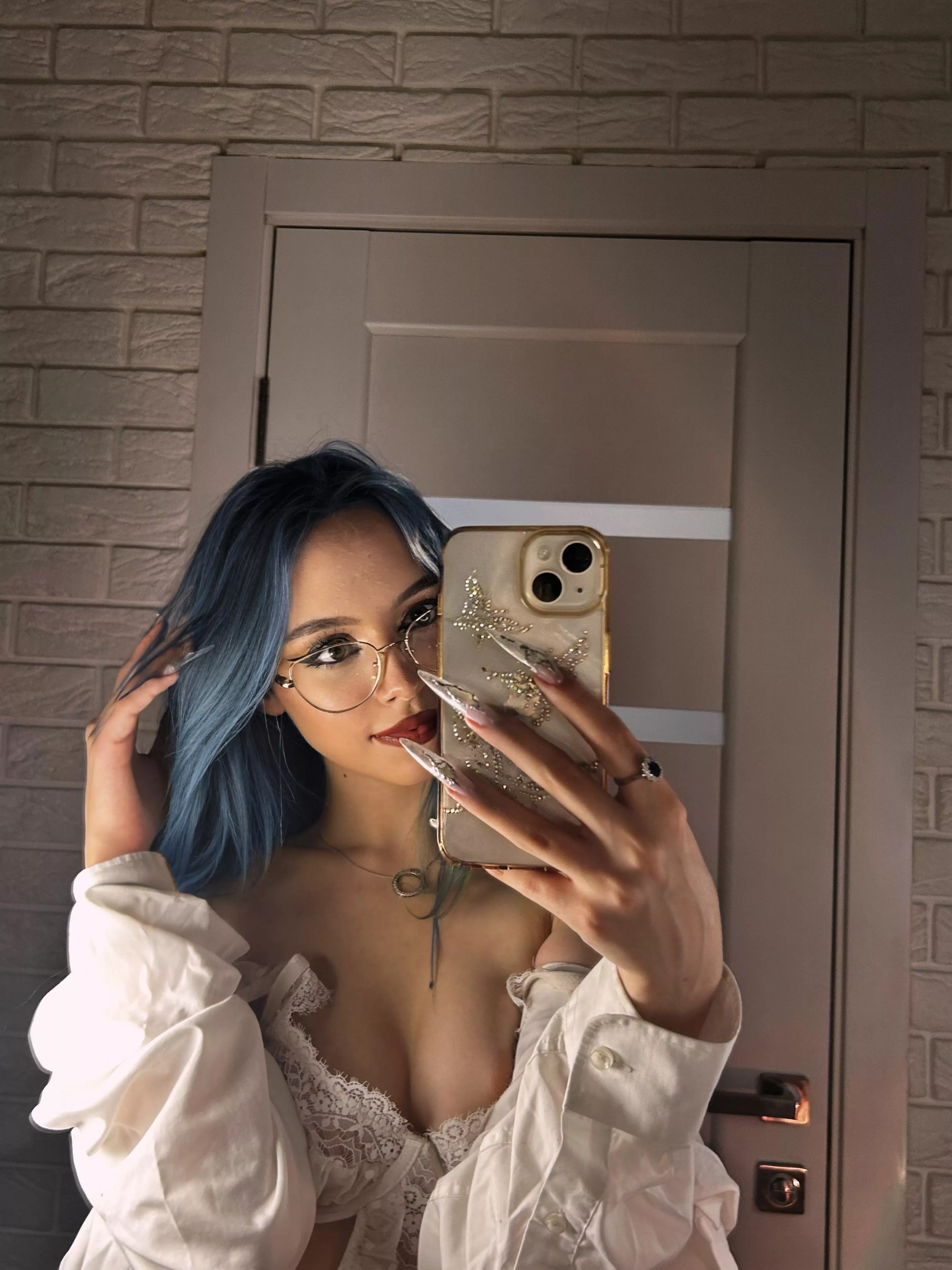 @evochkaalove posted by girl_insocks