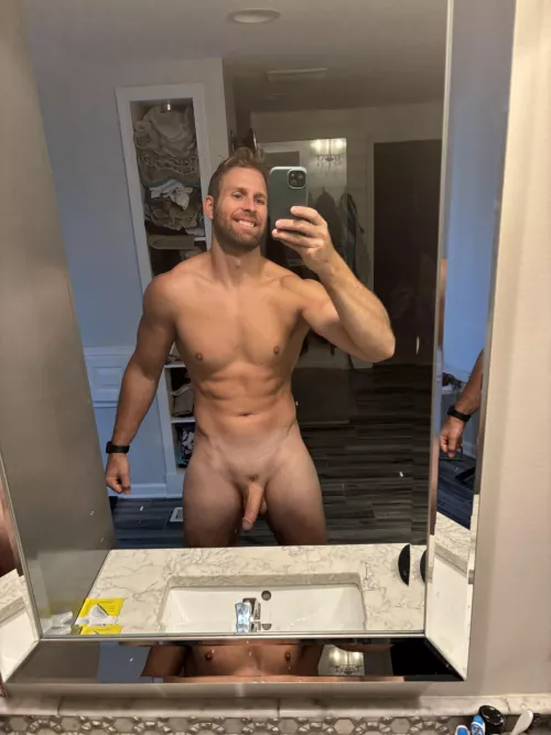 Getting dad bod ready for summer [38], thoughts? by rypalmer99