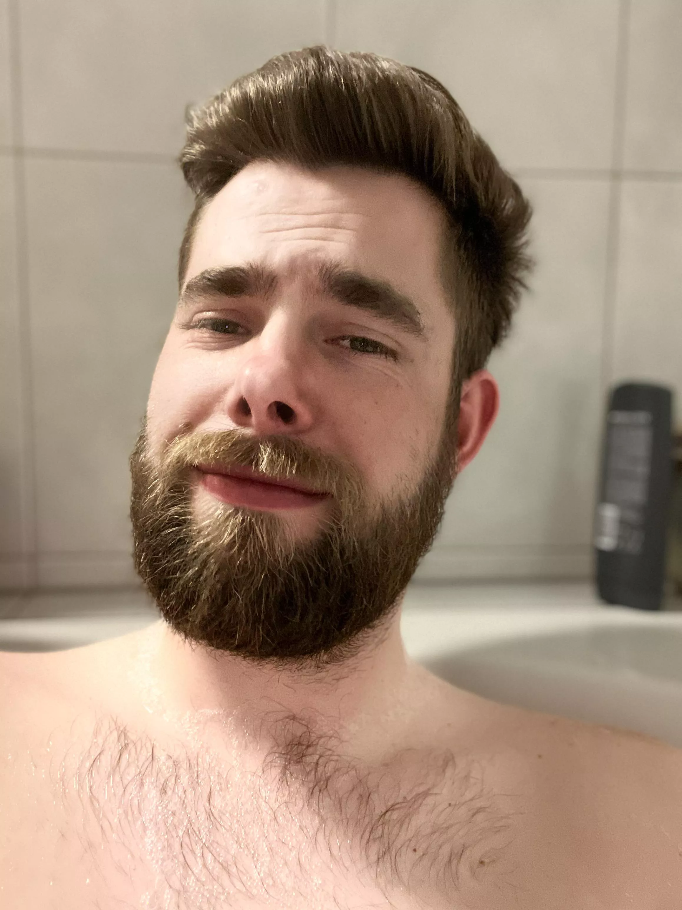 Going for a relaxing bath after work 😌 posted by EarthyOtter