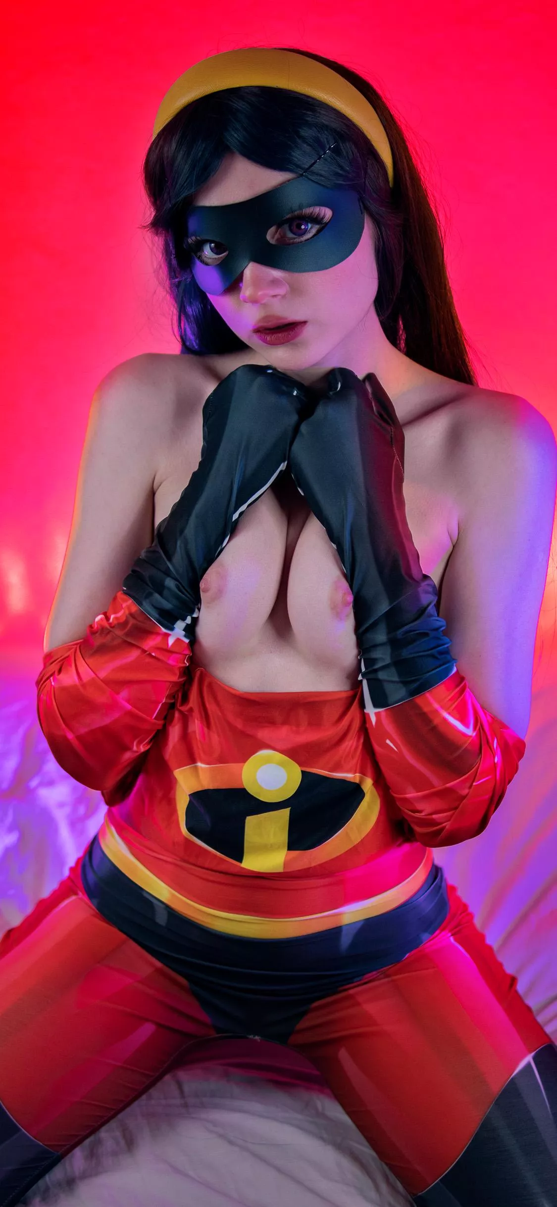 grown up Violet Parr [The Incredibles] by me (Ave Ria) posted by MereOasis