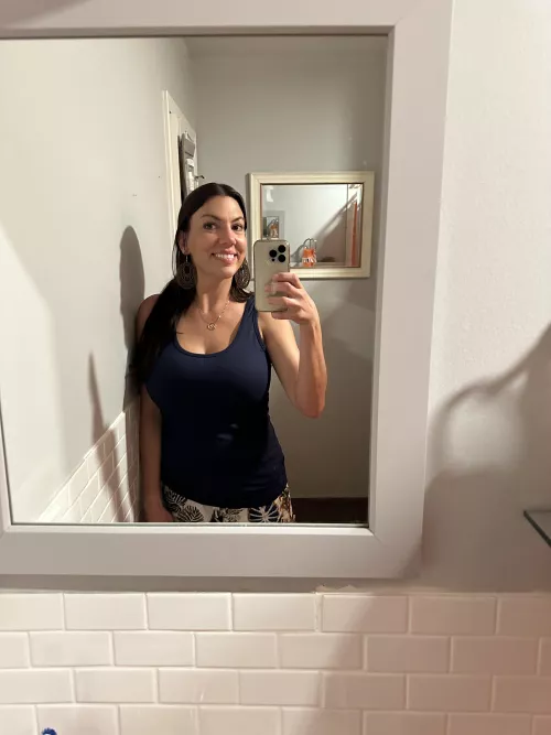 Happy Monday! [F] by jasmine_cole