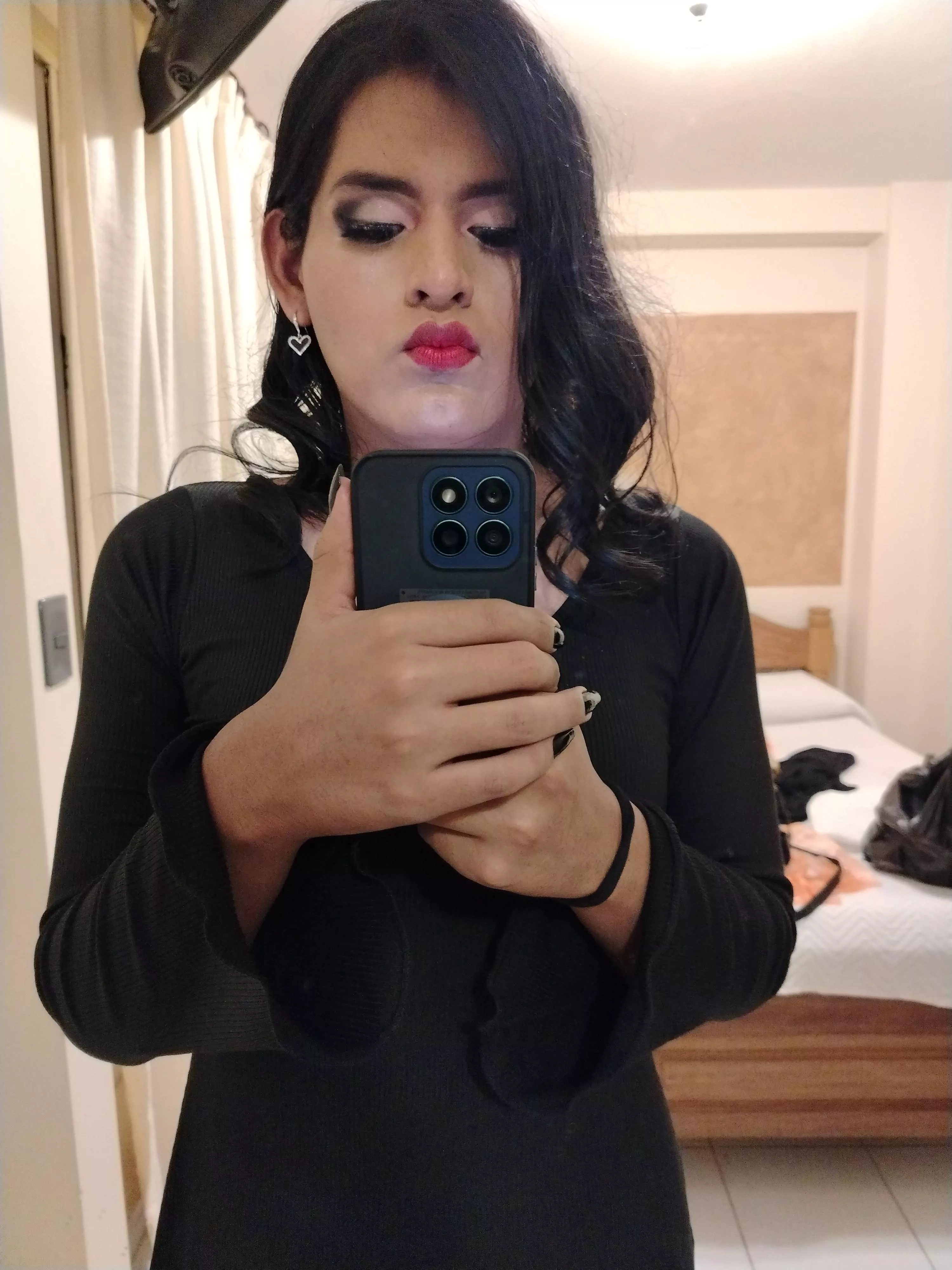 👗🖤 Hi 💋👠 posted by EmiliaTrap_Z