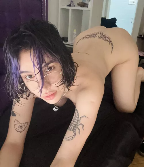 I cut my hair at home today, it looks good? by aangelshayy