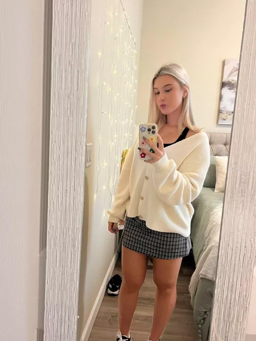 I know, this outfit looks better on the floor by sidmin