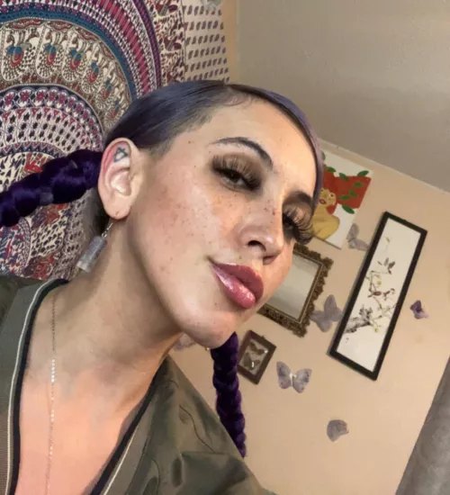 I know you can’t guess what I’m thinking…  by Dirtydawmm