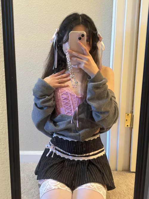 I love pink bows by SailorDae