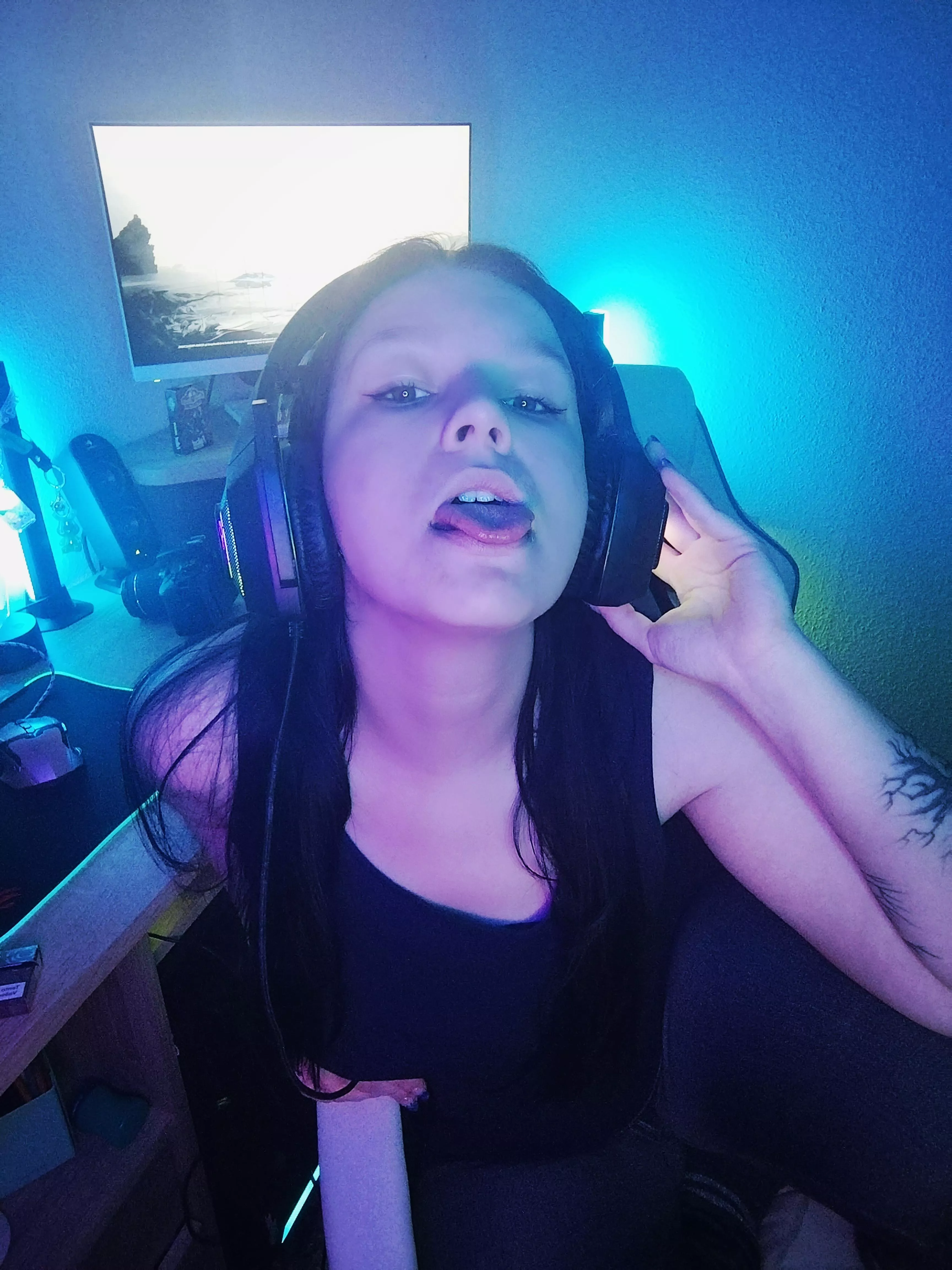 I love playing and licking things~ posted by Noriko-san