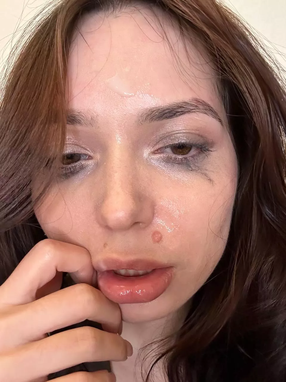 I'm such a hungry cumslut. I need someone who would cum in my mouth as often as he can posted by Malandraze