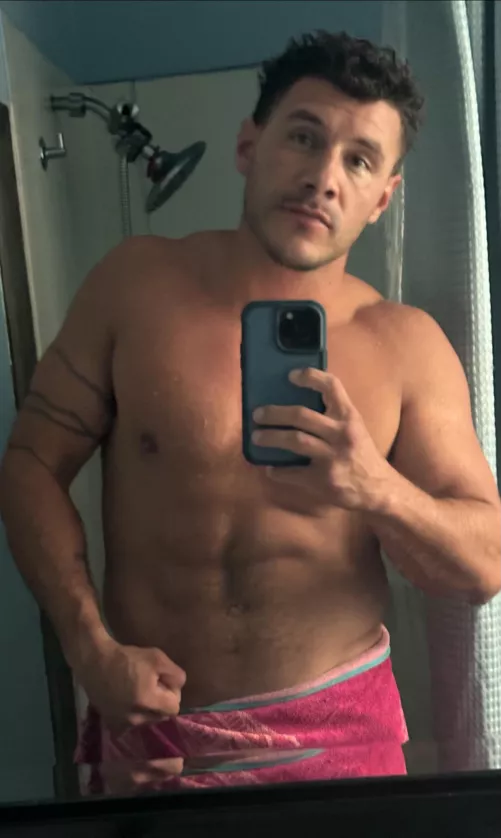 Kinda otter  by Working_Confidence_6