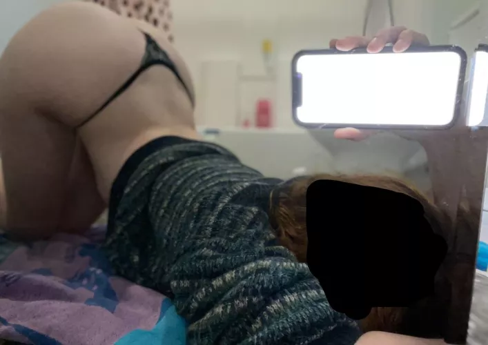 private or public bathrooms? 🙈🩷 by evanscent_maiden