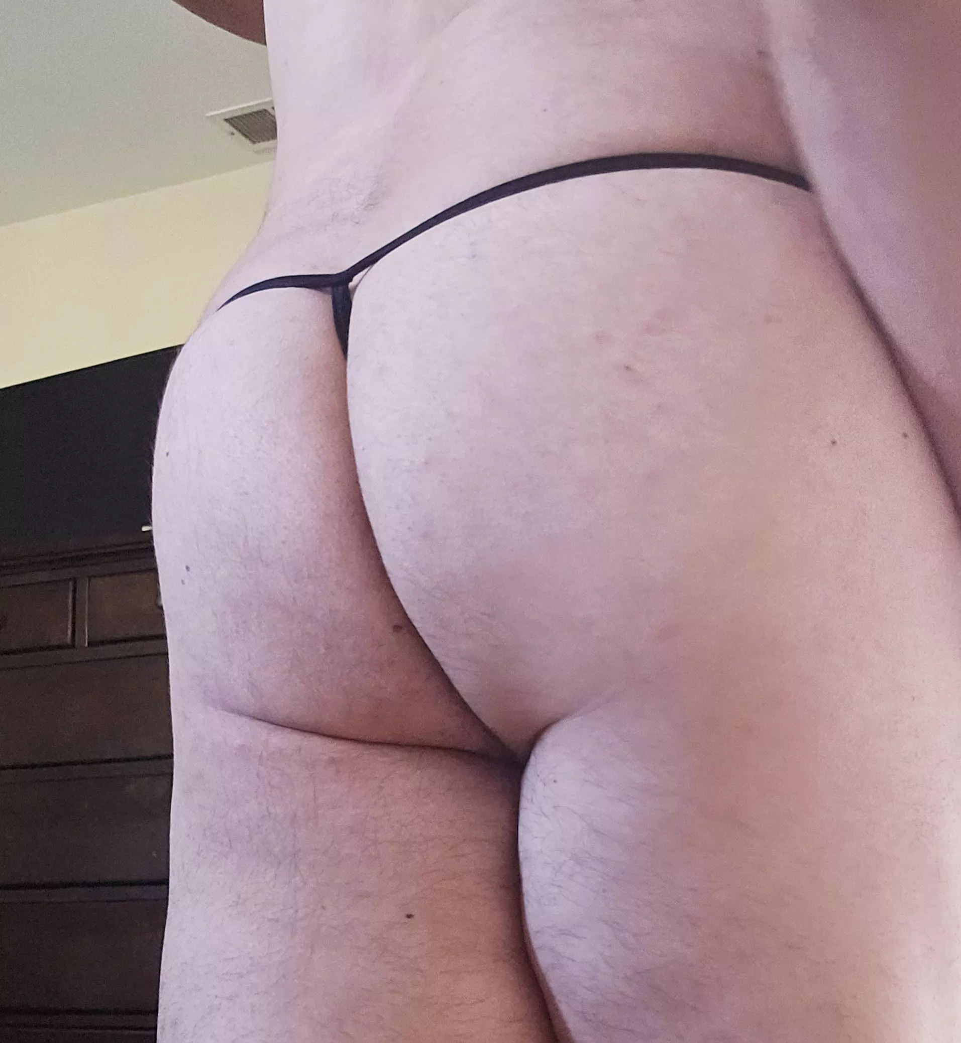 Smack or Squeeze posted by bobbiebulge56