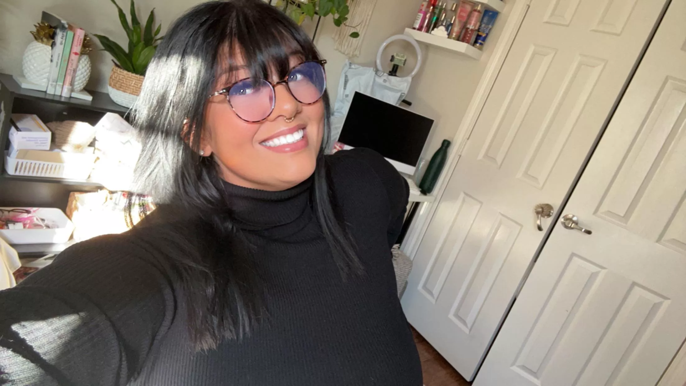 a nice smile for your monday afternoon. 😀 posted by Brilliant_Etiquette