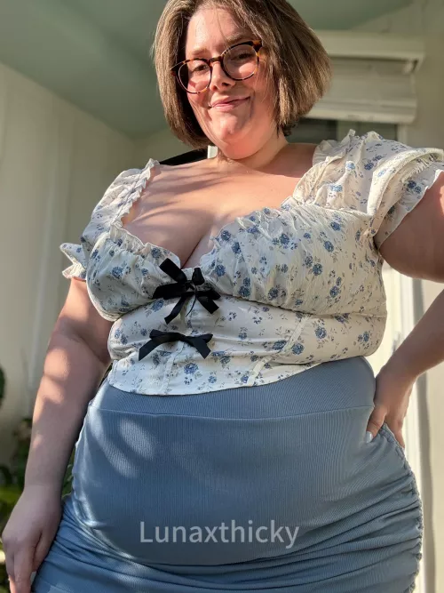 braless days are the best days by lunaxthicky