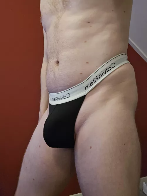 Bulge pic! by Bixhibitionist