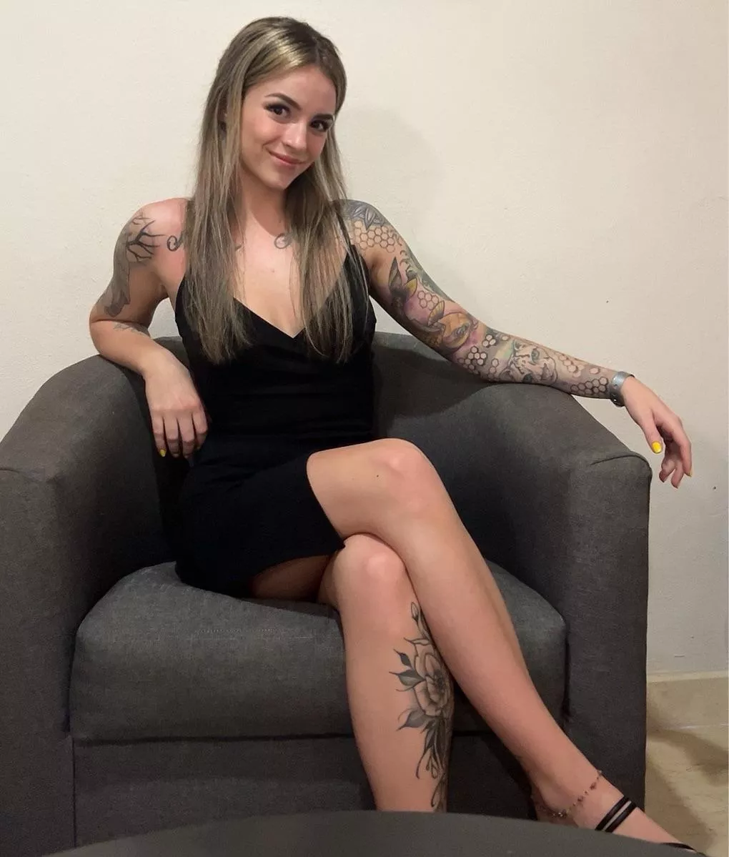 Come sit 🤭 posted by Early_Pudding6221