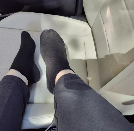 Do you like the black?  by Sexy_feet33