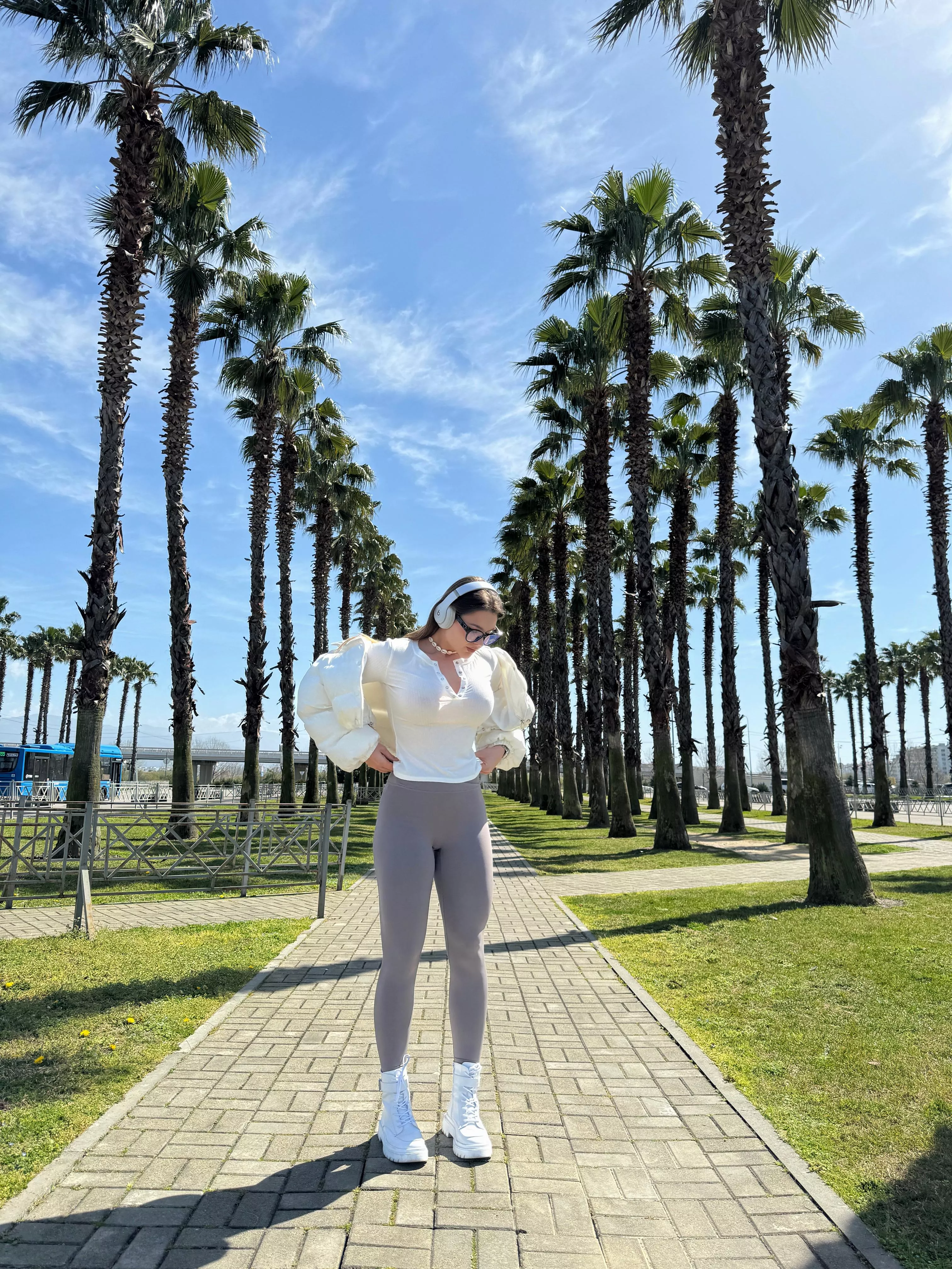 Enjoy my tight in leggings posted by cactio