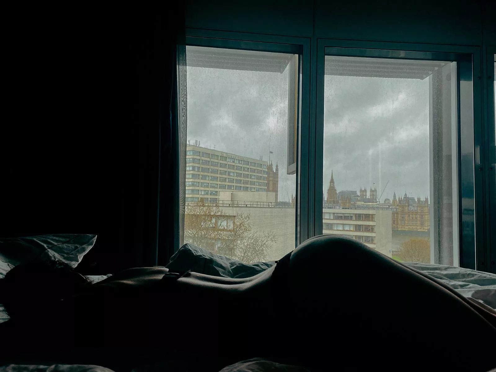 Enjoying the view [F] posted by Sarah_is_kinky