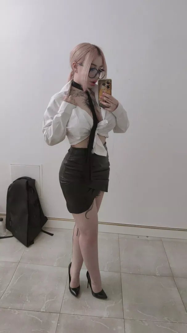 [f] PAWG + high heels = erection in your pants by Firm-Air-1444