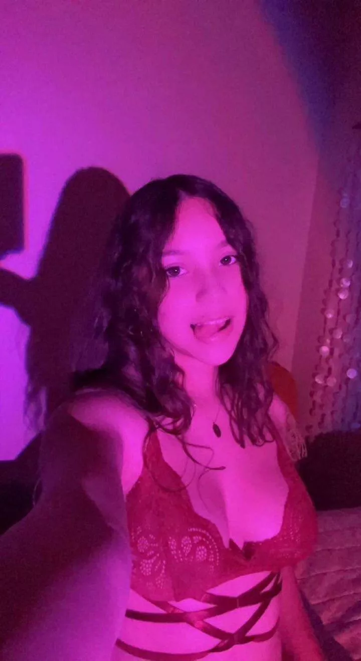 Feeling cute in my new lingerie 💦 posted by Blackhole_GD