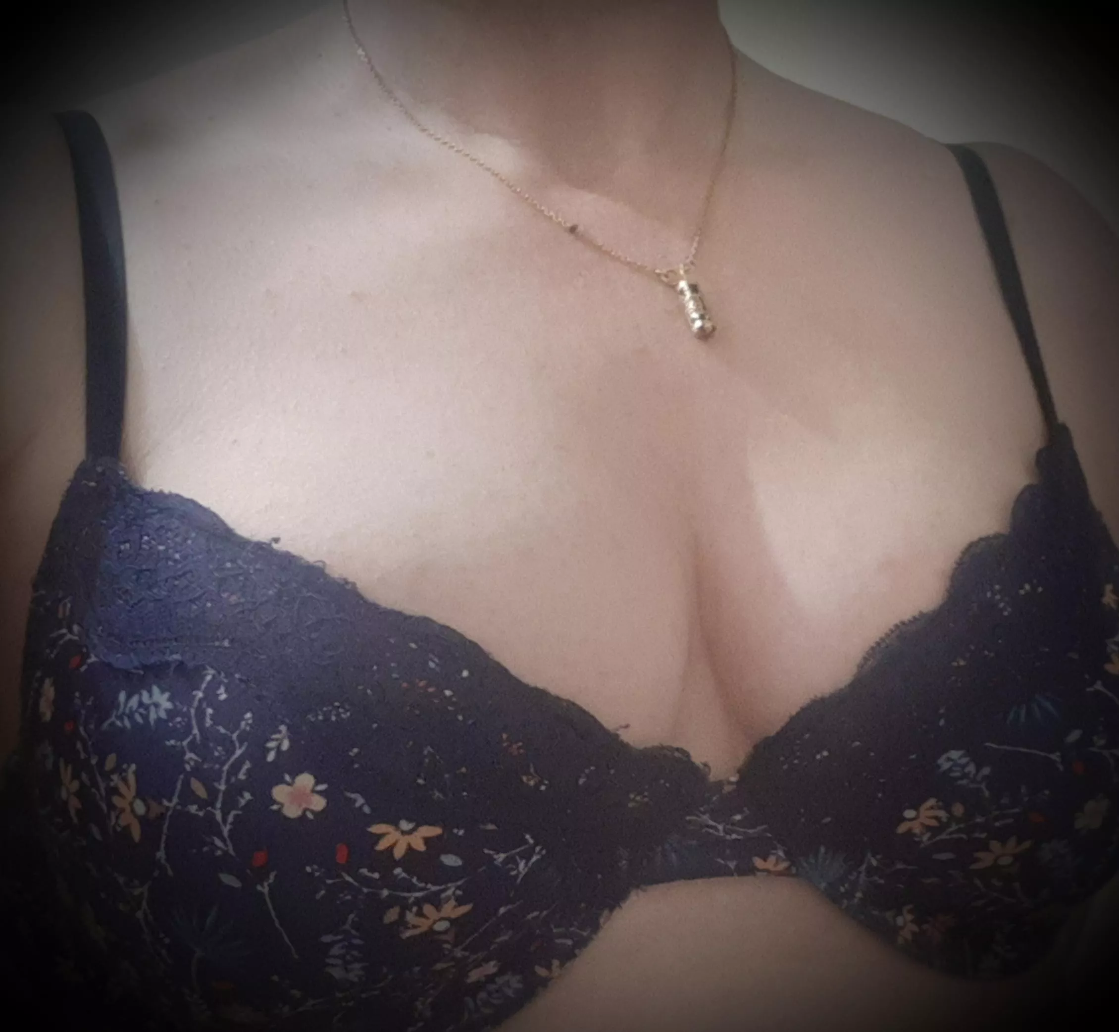 Floral 2 posted by Echo-Red