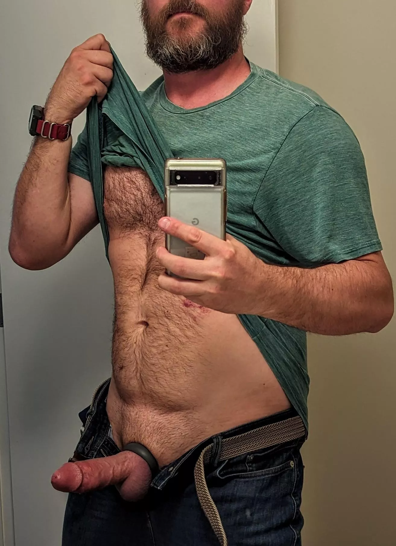 Forgot to wear underwear today 🤷‍♂️ posted by spongerobnopants