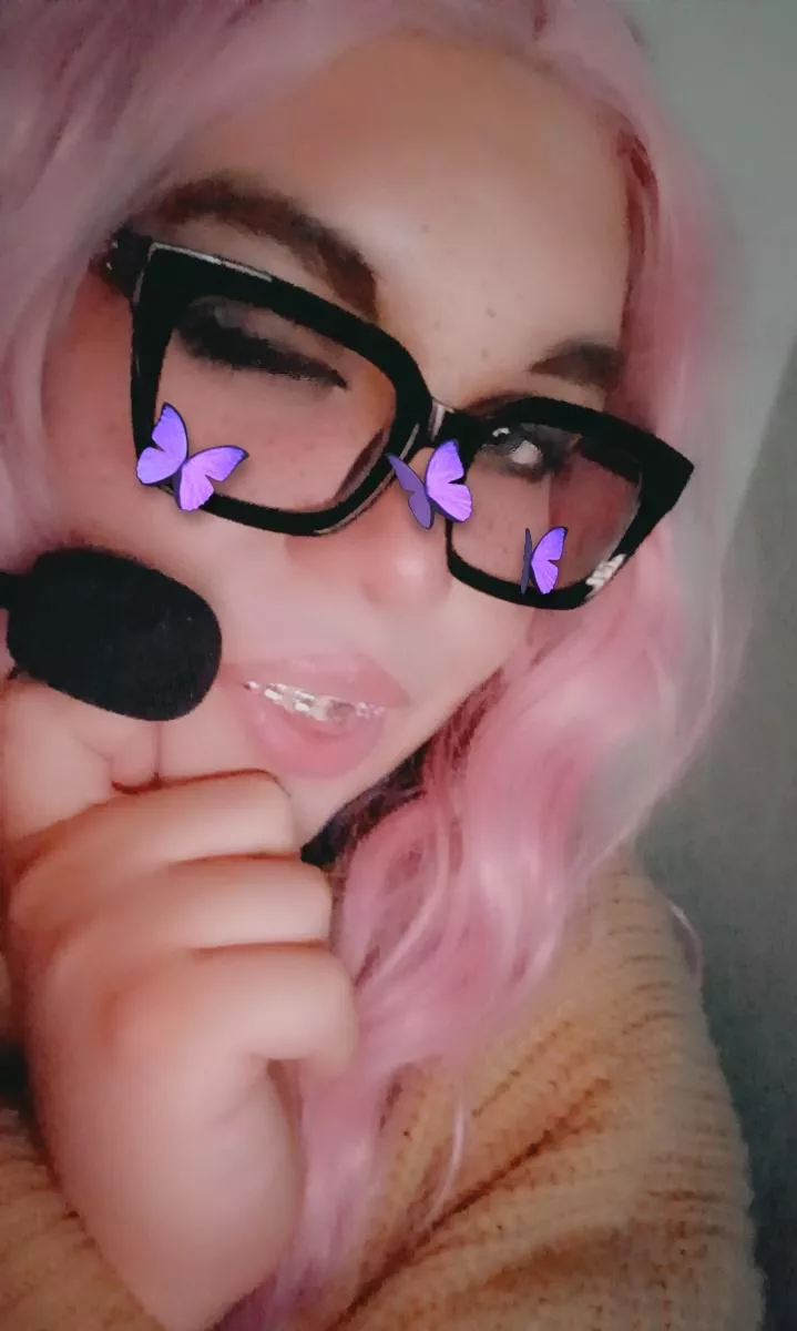 got new glasses :D posted by gigifemboy