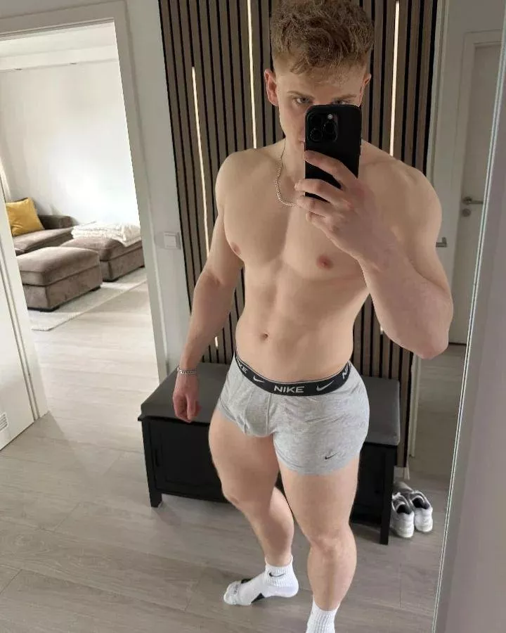 Hey bro [24] posted by leo_camileo