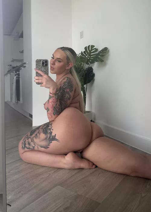 Hit it from the back by roseangelap