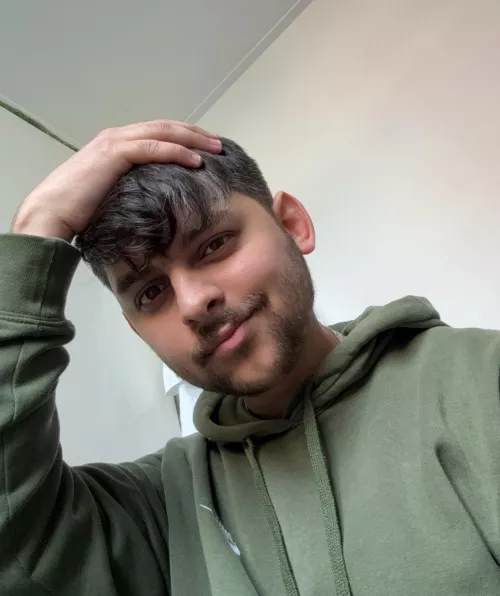 I don't wanna be sick anymore 🤧 Someone wanna chat?  by michelberg99