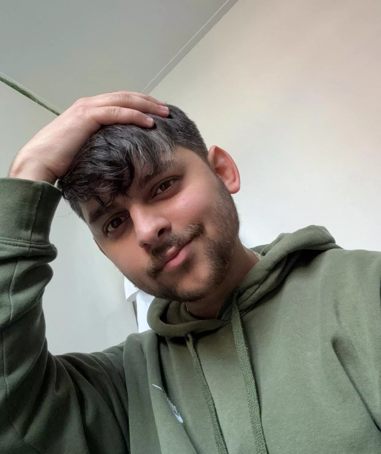 I don't wanna be sick anymore 🤧 Someone wanna chat?  posted by michelberg99