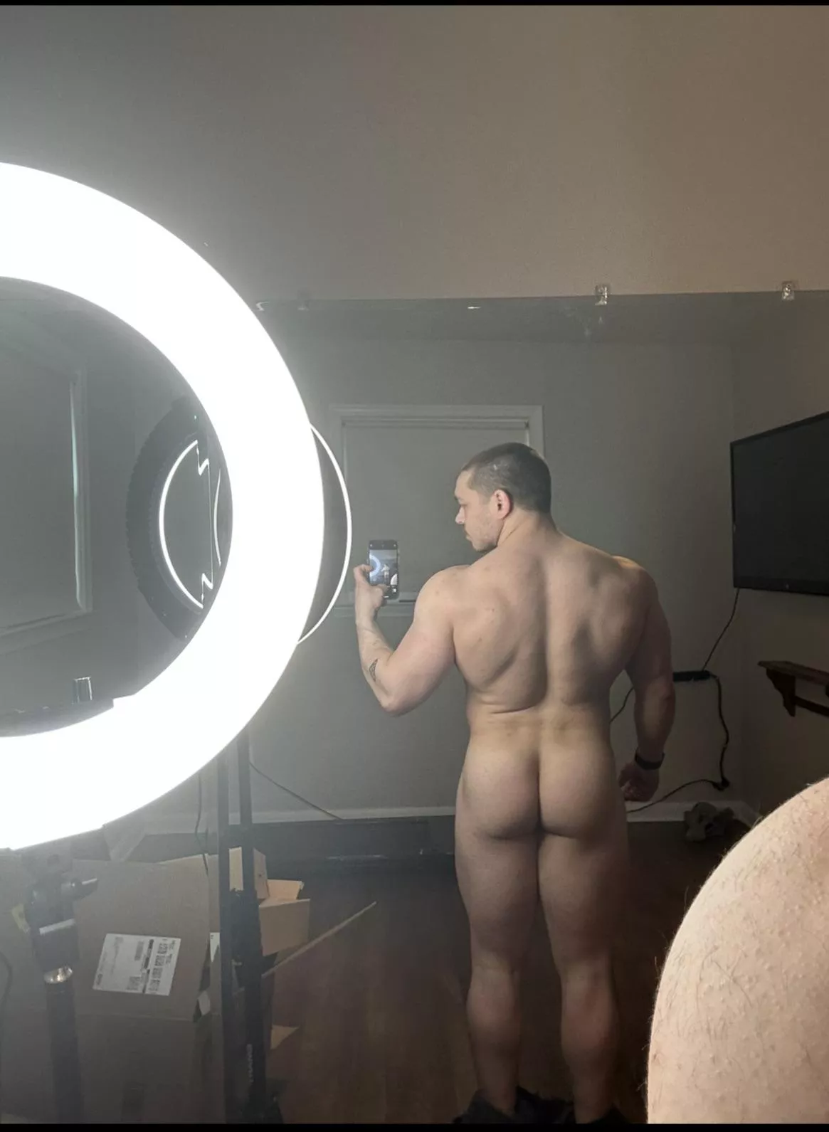 I think it’s cute 🥺 need a holder? posted by Mattybb68756