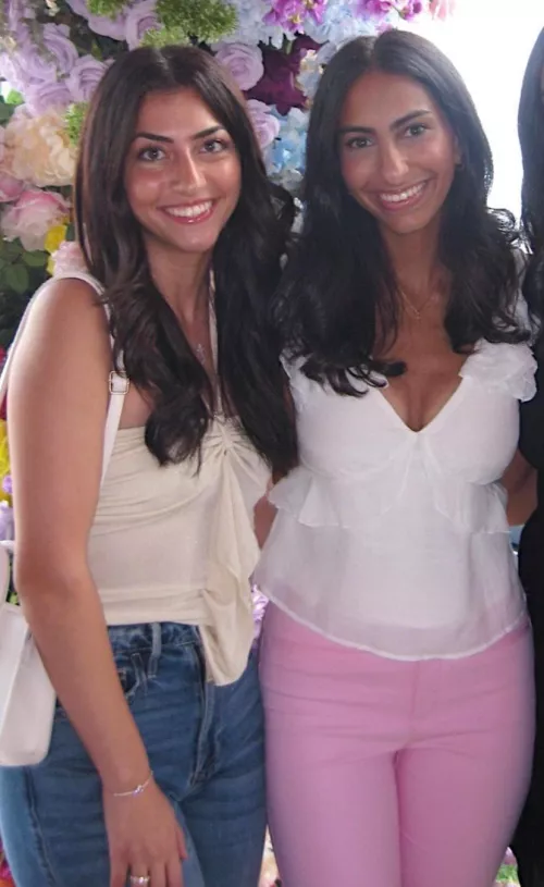 Left or Right by whitetoweltw