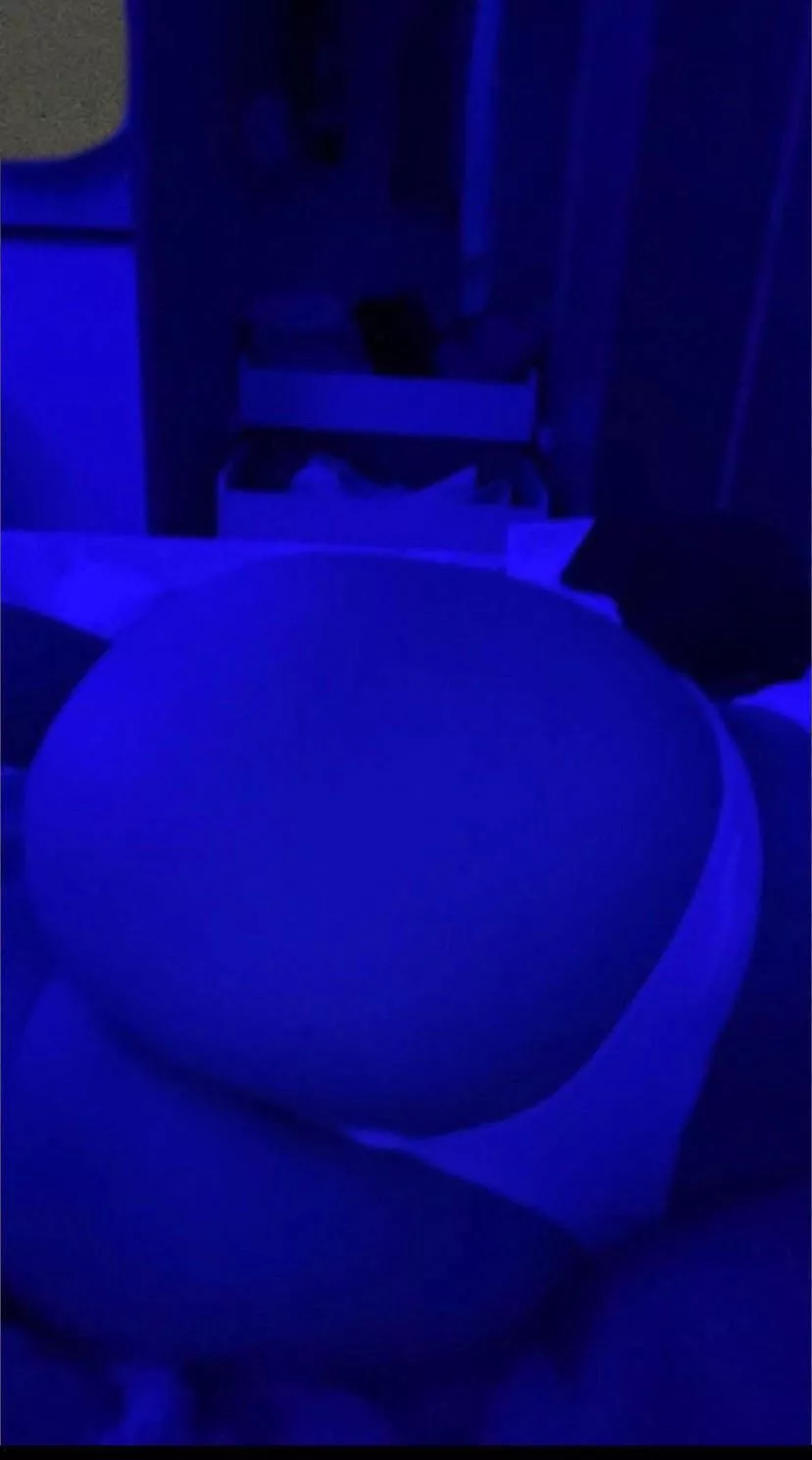 Ligg med mig papi  posted by AbjectLeading3266