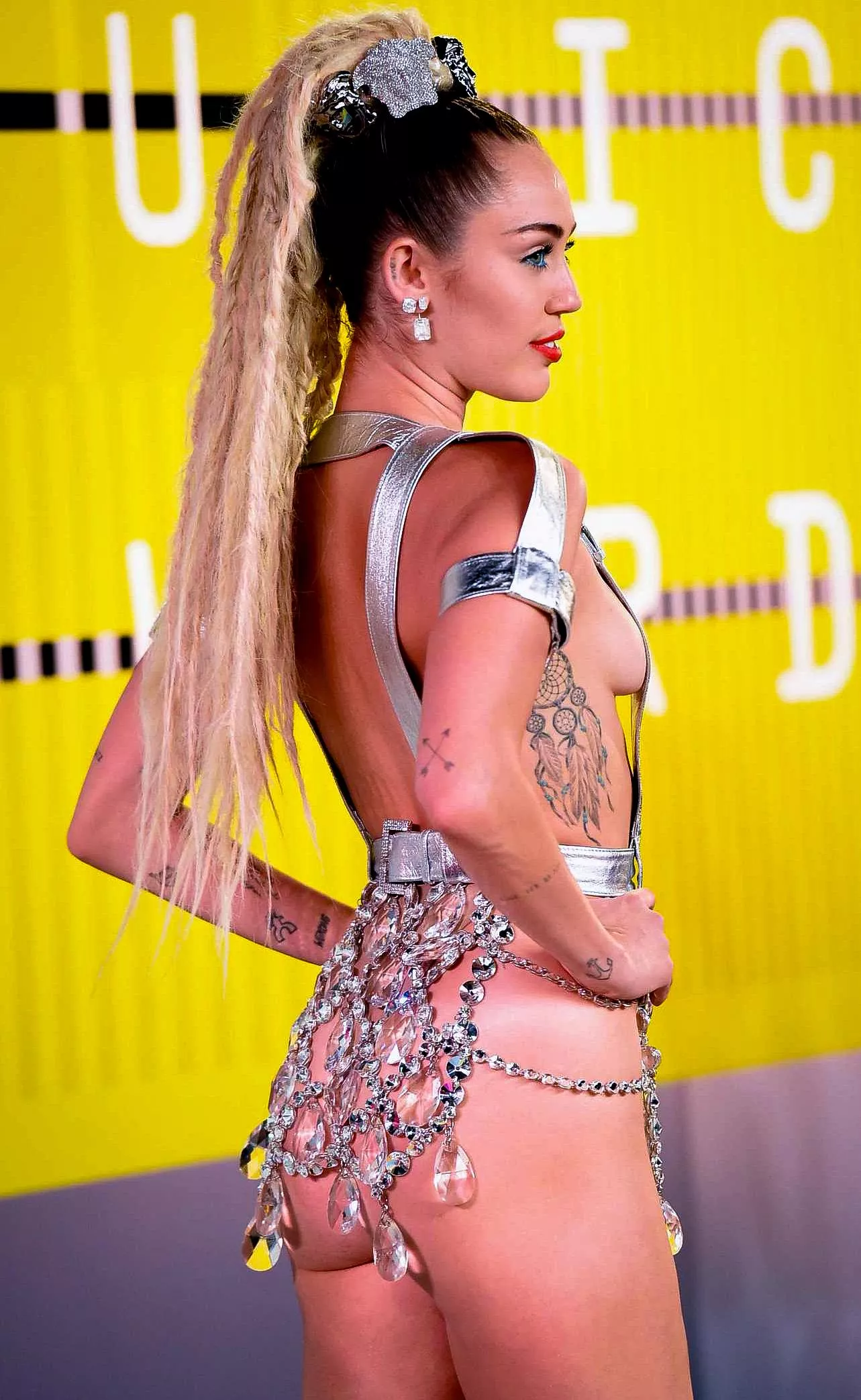 Miley Cyrus posted by CJADELLIO